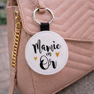 Porte clés mamie en or