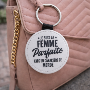 Je suis la femme parfaite avec un caractère de merde